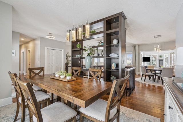 4609 Ashwood Drive, Urbandale, IA 50322