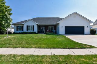4609 Ashwood Drive, Urbandale, IA 50322