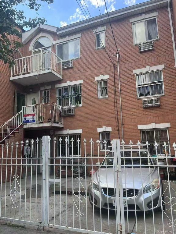 10205 46th ave, Corona, NY 11368