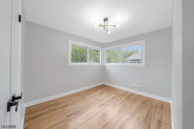 58 Glenwood Rd, Fanwood Boro, NJ 07023