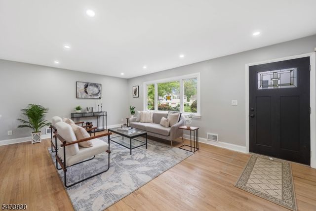 58 Glenwood Rd, Fanwood Boro, NJ 07023