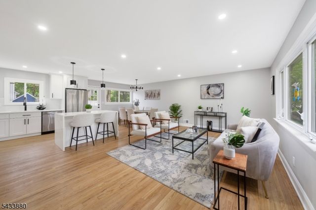 58 Glenwood Rd, Fanwood Boro, NJ 07023