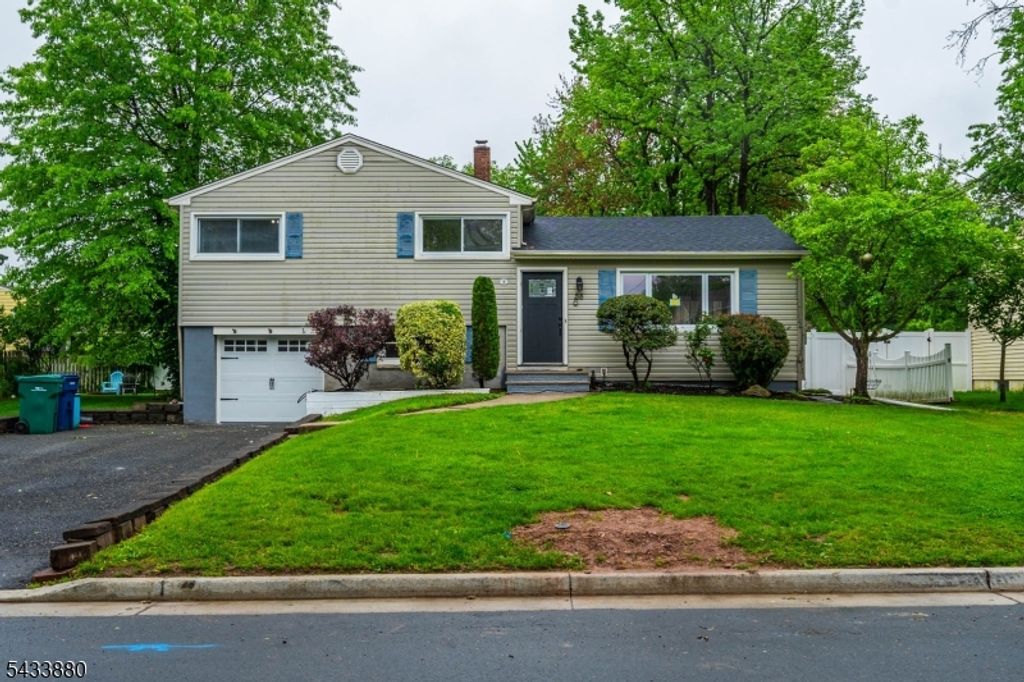 58 Glenwood Rd, Fanwood Boro, NJ 07023