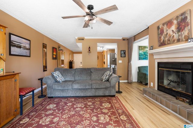 404 Paradise Isle Unit 404, Riverside, AL 35135
