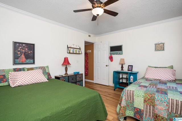 404 Paradise Isle Unit 404, Riverside, AL 35135