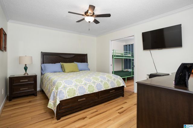 404 Paradise Isle Unit 404, Riverside, AL 35135