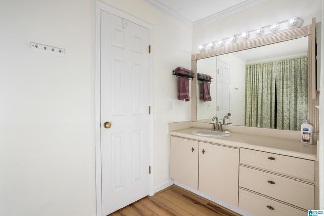 404 Paradise Isle Unit 404, Riverside, AL 35135