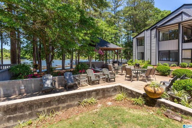 404 Paradise Isle Unit 404, Riverside, AL 35135