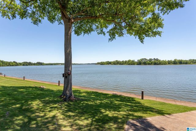 404 Paradise Isle Unit 404, Riverside, AL 35135