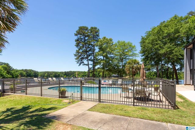 404 Paradise Isle Unit 404, Riverside, AL 35135