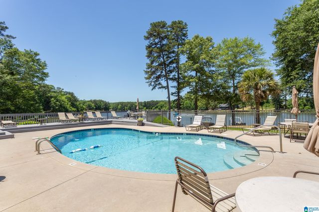 404 Paradise Isle Unit 404, Riverside, AL 35135