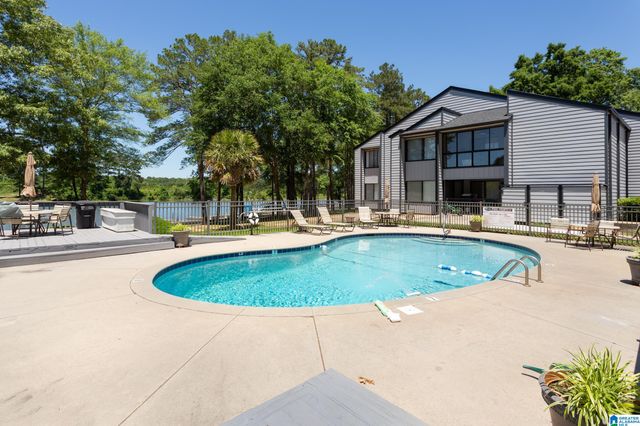 404 Paradise Isle Unit 404, Riverside, AL 35135