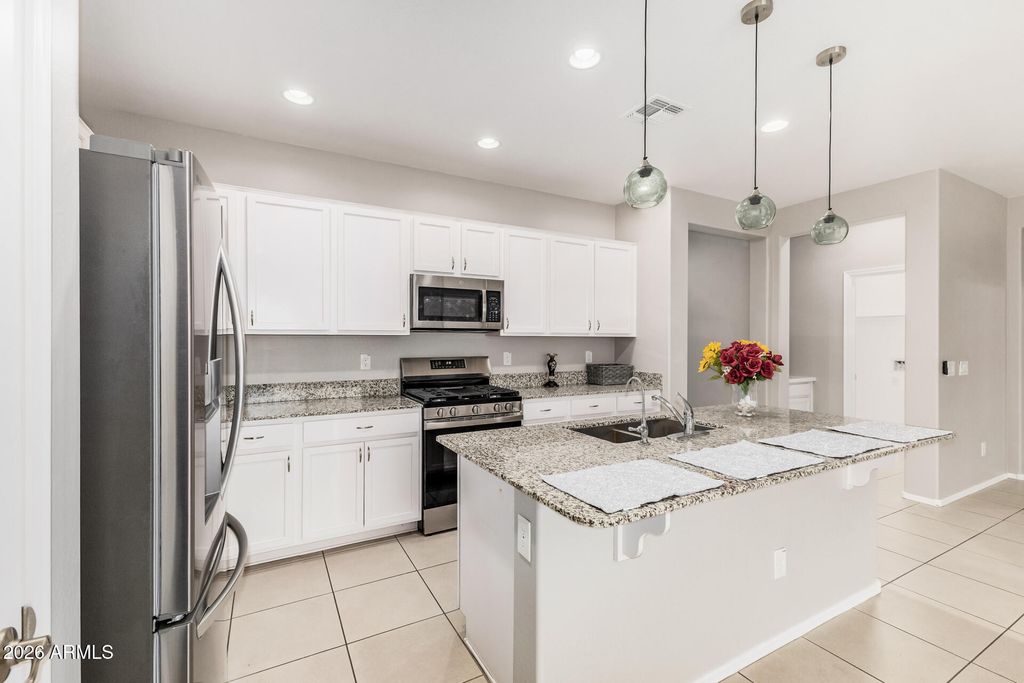 Image 10 of property listing at 4228 W COLES Road, Laveen, AZ 85339