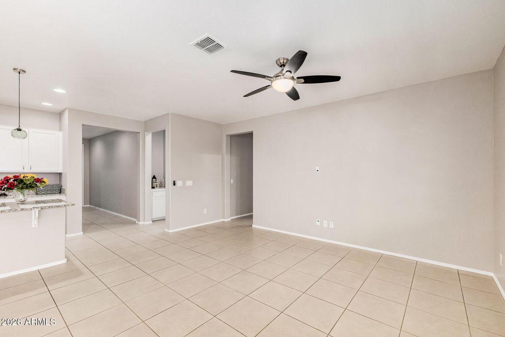 Image 13 of property listing at 4228 W COLES Road, Laveen, AZ 85339