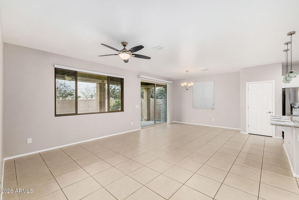 Image 6 of property listing at 4228 W COLES Road, Laveen, AZ 85339