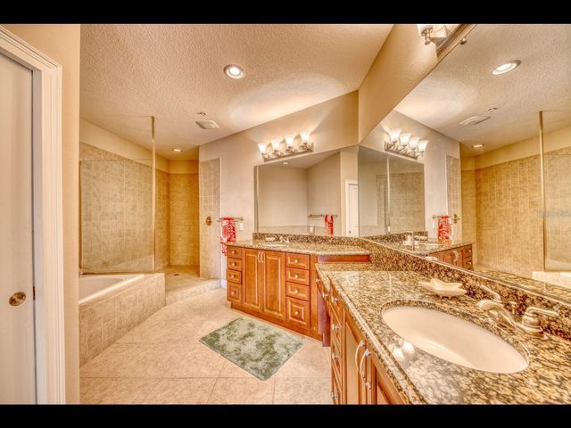 1042 BELLASOL WAY 203, Apollo Beach, FL 33572