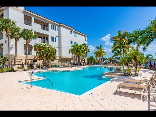 1042 BELLASOL WAY 203, Apollo Beach, FL 33572