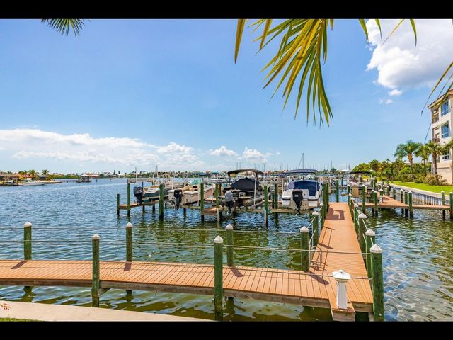1042 BELLASOL WAY 203, Apollo Beach, FL 33572