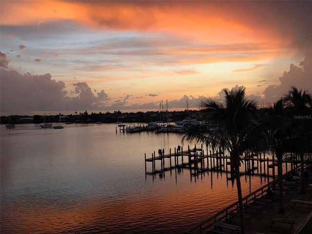 1042 BELLASOL WAY 203, Apollo Beach, FL 33572