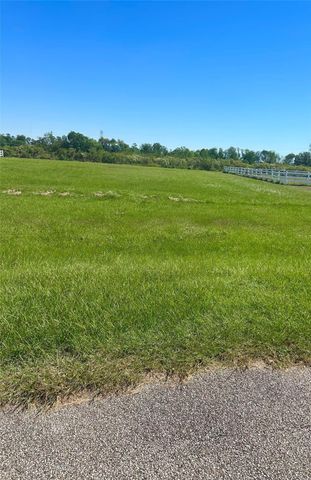 17327 Lake Ridge Circle, Rosharon, TX 77583