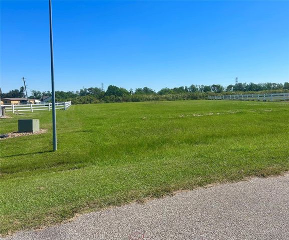 17327 Lake Ridge Circle, Rosharon, TX 77583