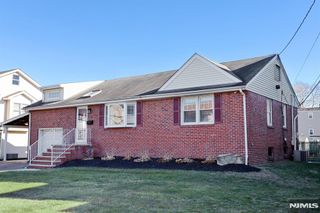 16 Maple Avenue, South Hackensack, NJ 07606