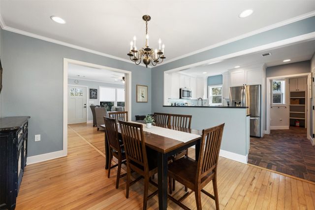 1610 Pace Bend RD N, Spicewood, TX 78669