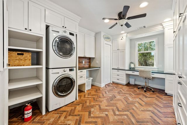 1610 Pace Bend RD N, Spicewood, TX 78669