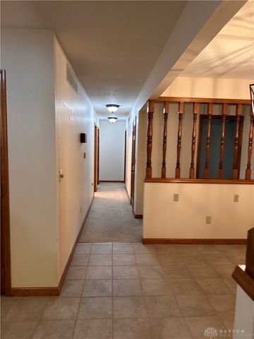 1344 N Regency, Xenia, OH 45385