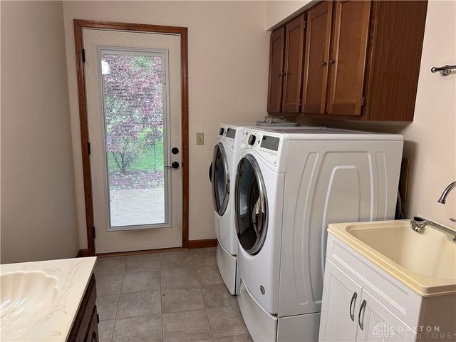 1344 N Regency, Xenia, OH 45385