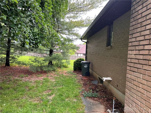 1344 N Regency, Xenia, OH 45385