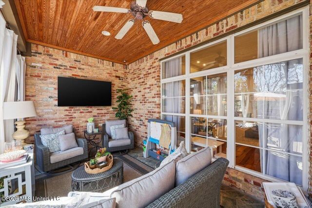 516 Silverstone Drive, Madison, MS 39110