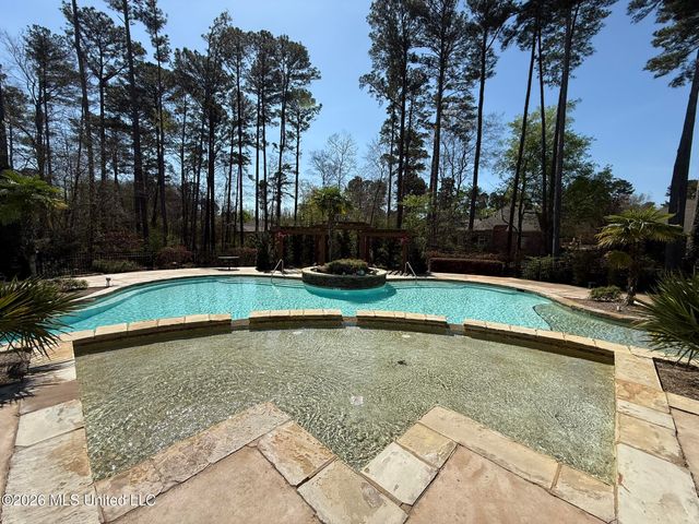 516 Silverstone Drive, Madison, MS 39110