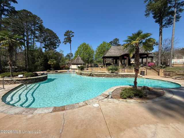 516 Silverstone Drive, Madison, MS 39110