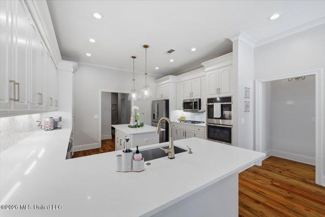 516 Silverstone Drive, Madison, MS 39110