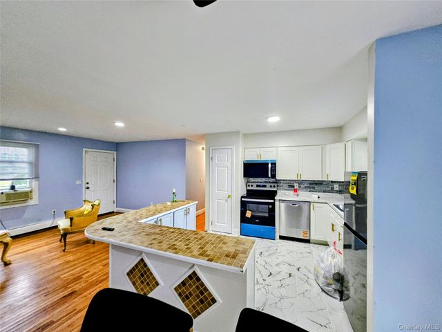 182 New York Avenue, Bay Shore, NY 11706