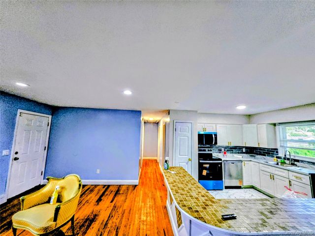 182 New York Avenue, Bay Shore, NY 11706