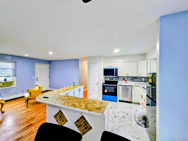 182 New York Avenue, Bay Shore, NY 11706
