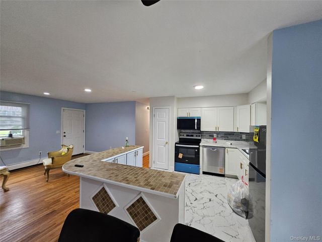 182 New York Avenue, Bay Shore, NY 11706