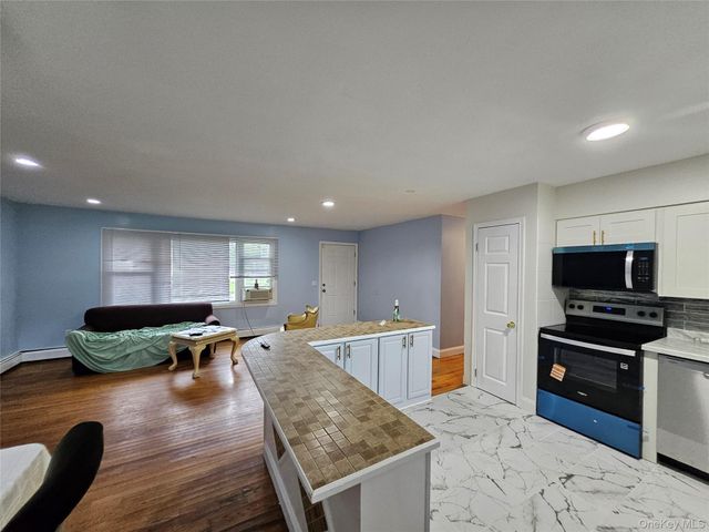 182 New York Avenue, Bay Shore, NY 11706
