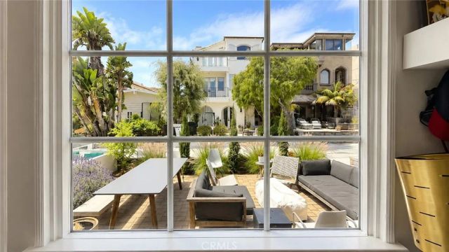 424 9th Street, Manhattan Beach, CA 90266
