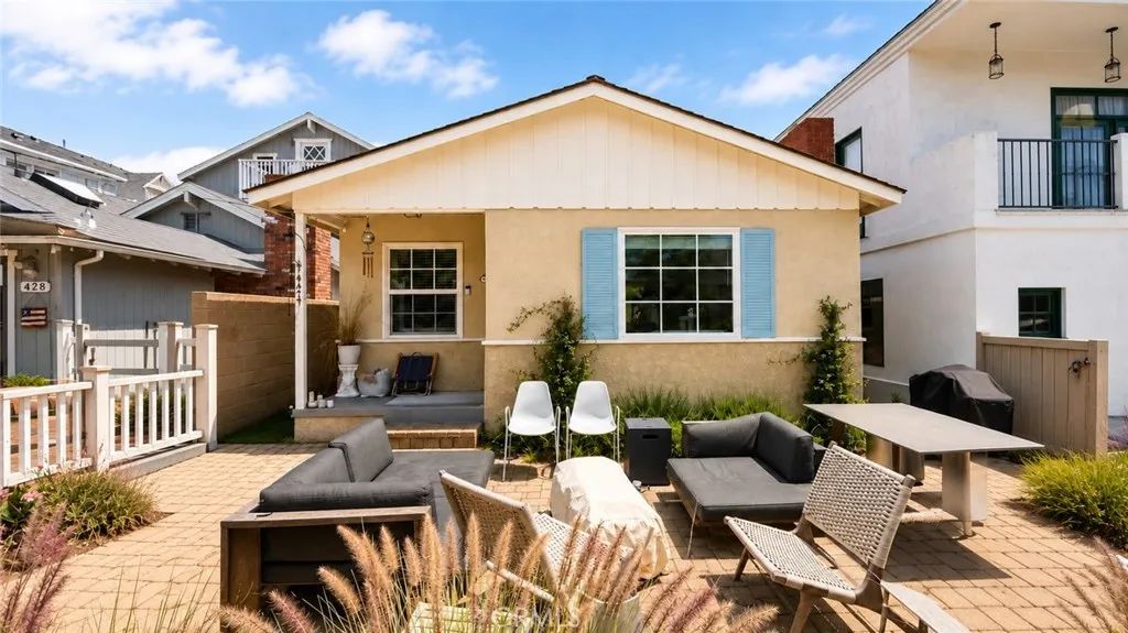 424 9th Street, Manhattan Beach, CA 90266