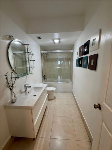 500 Bayview Dr 1631, Sunny Isles Beach, FL 33160