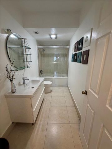 500 Bayview Dr 1631, Sunny Isles Beach, FL 33160