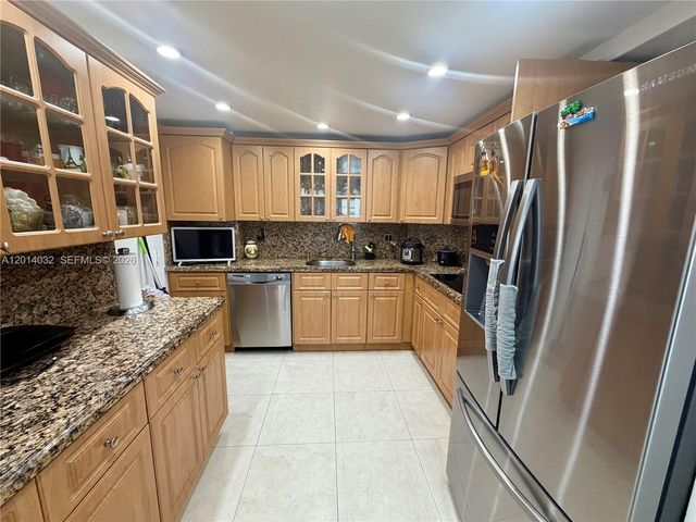 500 Bayview Dr 1631, Sunny Isles Beach, FL 33160