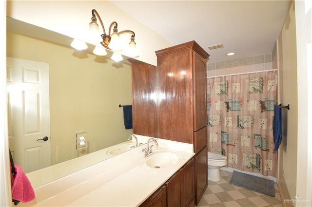 906 Las Brisas Drive, Mission, TX 78574