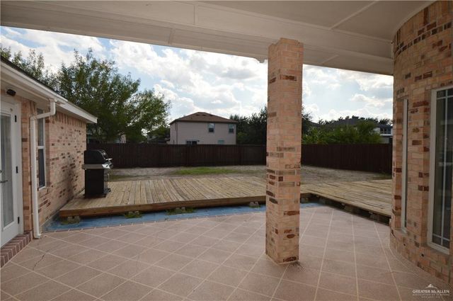 906 Las Brisas Drive, Mission, TX 78574