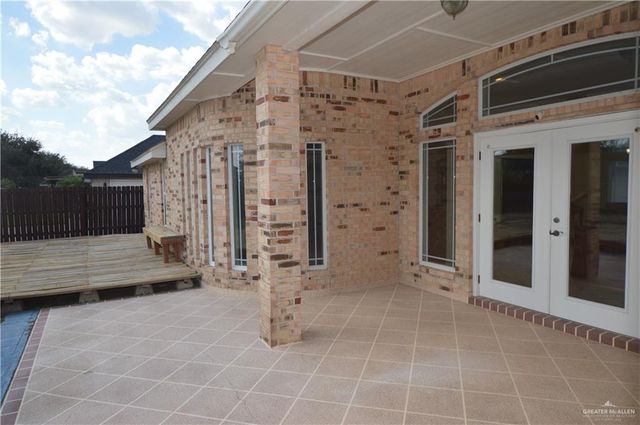 906 Las Brisas Drive, Mission, TX 78574