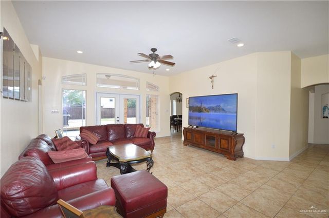 906 Las Brisas Drive, Mission, TX 78574