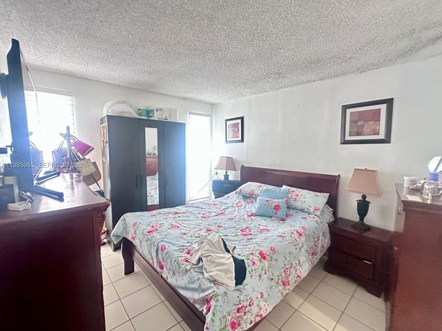 2385 NW 11th Street B16, Miami, FL 33125